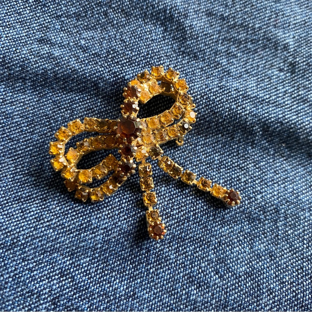 Vintage Rhinestone Brooch